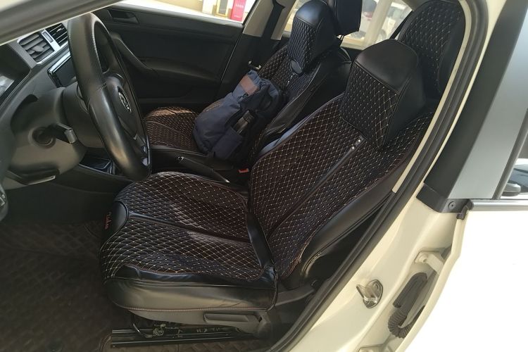 大众 桑塔纳 2018款 1.5L 手动风尚版中控内饰19