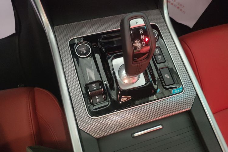 捷豹XEL 2024款 2.0T 250PS R-DYNAMIC S进取运动版中控内饰18