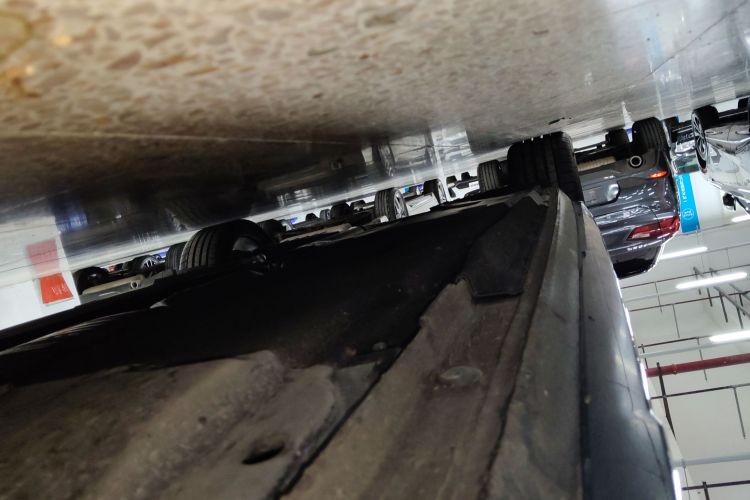 奥迪A4L 2024款 40 TFSI quattro RS套件燃速型局部细节9001