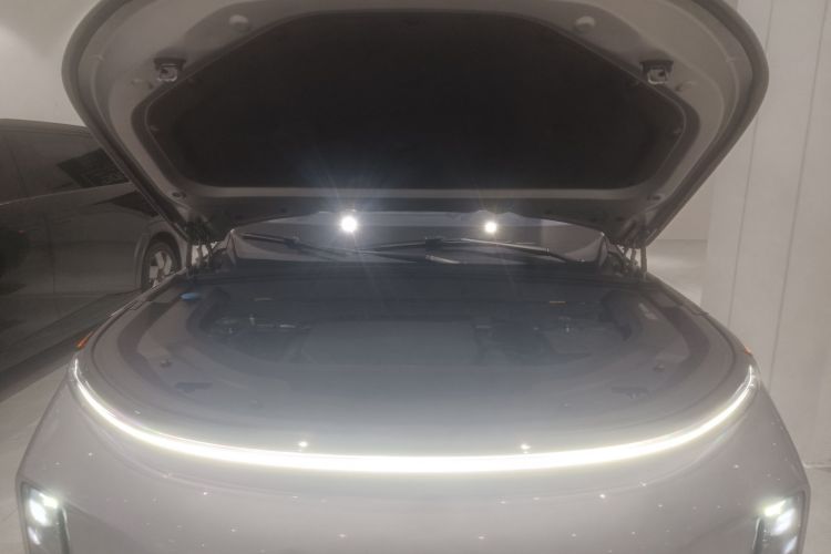 理想汽车 理想L9 2022款 Max机舱底盘24