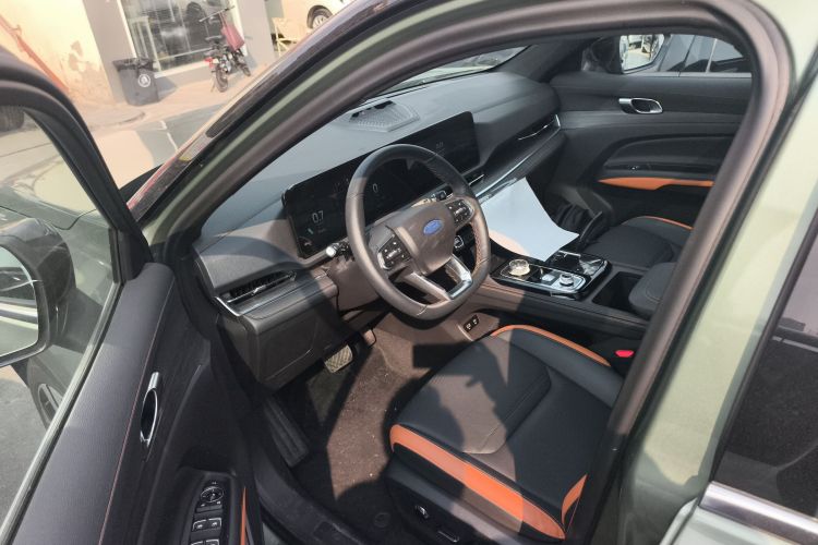 福特 领睿 2025款 EcoBoost 170 尊领型PLUS中控内饰7003