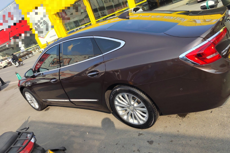 别克 君越 2016款 28T 豪华型车身外观4