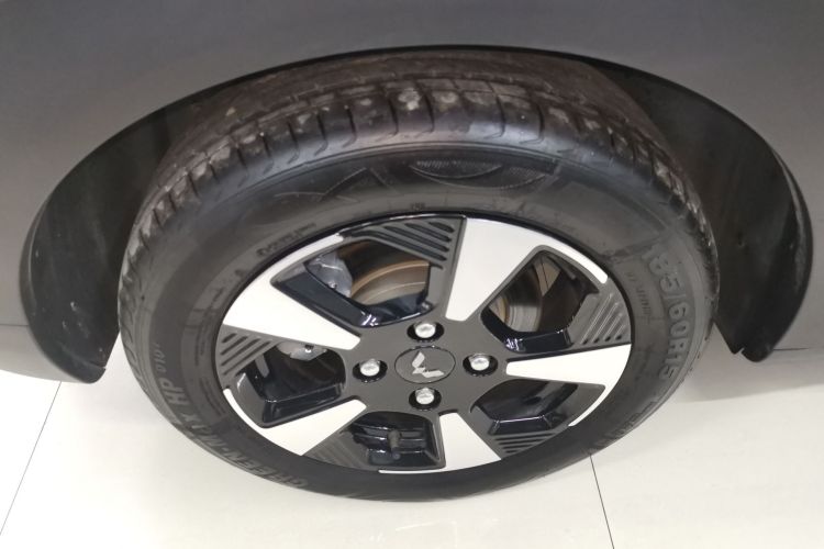 五菱汽车 五菱缤果PLUS 2024款 510km 旗舰版 四座版车身外观6008