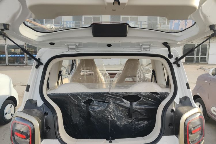 奔腾小马 2026款 222km 萌趣马 Plus机舱底盘23