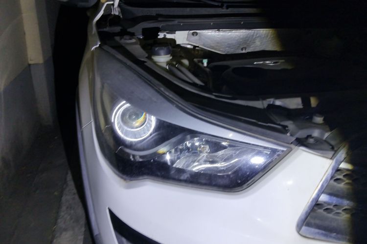 海马S5 2015款 1.6L 手动舒适型车身外观8