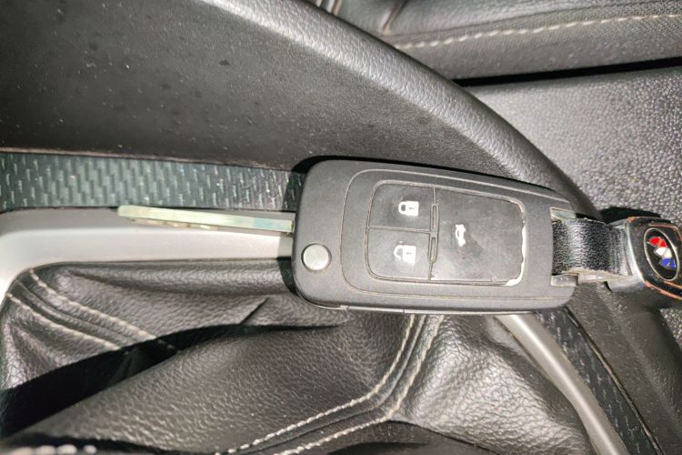 别克 英朗 2019款 18T 自动互联精英型 国VI中控内饰11