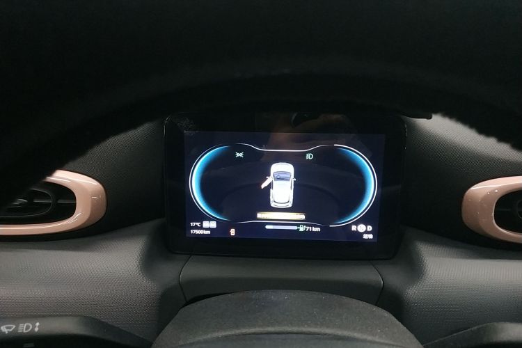 零跑汽车 零跑T03 2021款 400豪华版中控内饰14