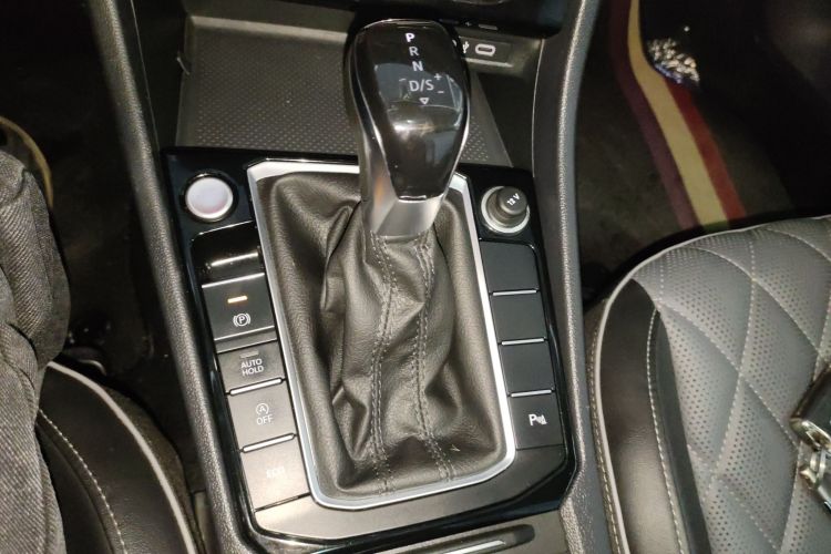 大众 速腾 2023款 300TSI DSG超越版中控内饰18