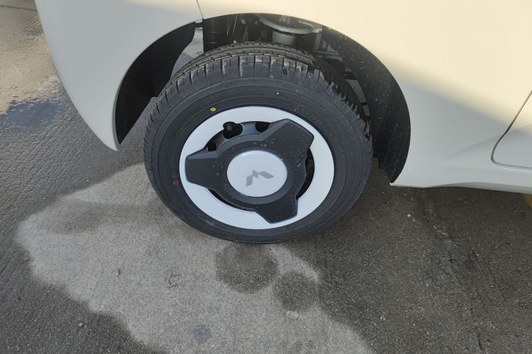 五菱汽车 宏光MINIEV 2024款 第三代 215km 青春版车身外观6008