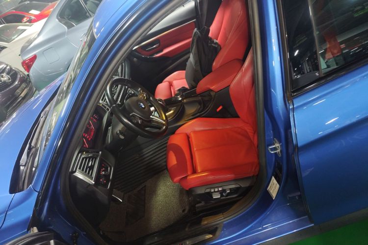 宝马3系 2018款 330Li M运动曜夜版局部细节19