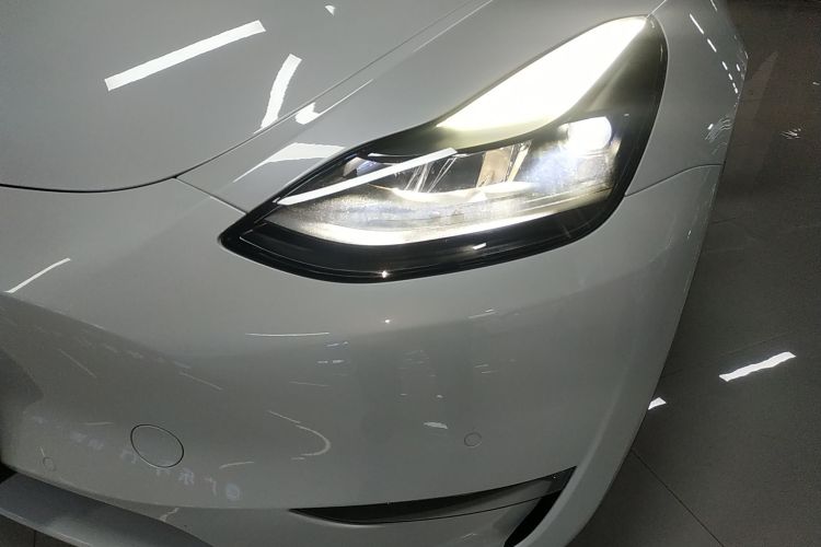 特斯拉 Model Y 2021款 标准续航后驱版局部细节36