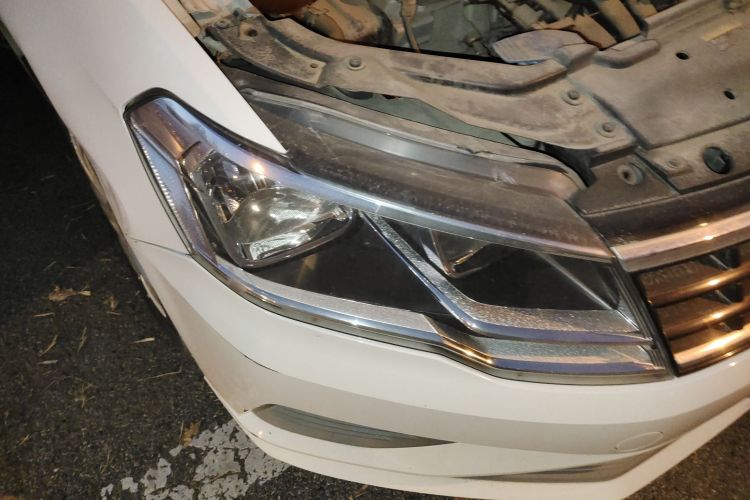 大众 捷达 2017款 1.5L 自动时尚型车身外观8