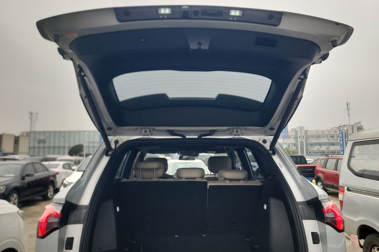 五菱汽车 五菱星光S 2024款 130km 旗舰型机舱底盘23