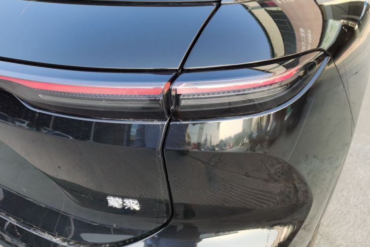 蔚来ES6 2024款 75kWh车身外观9