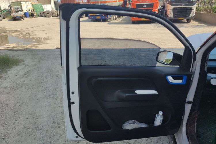 五菱汽车 宏光MINIEV 2022款 GAMEBOY 300km 玩咖款 磷酸铁锂中控内饰7007