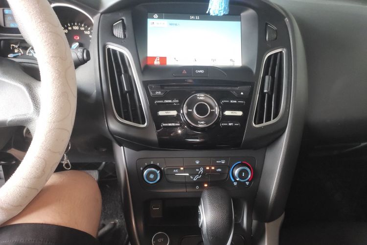 福特 福克斯 2018款 两厢经典 1.6L 自动舒适型智行版局部细节16