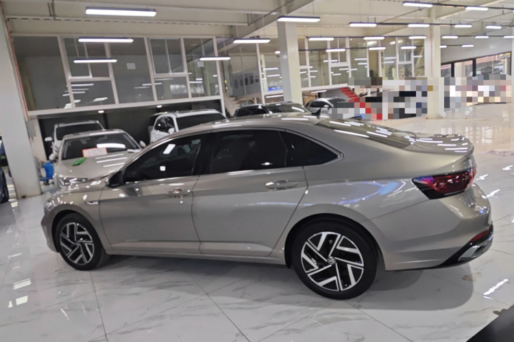 大众 速腾 2023款 300TSI DSG超越版车身外观4