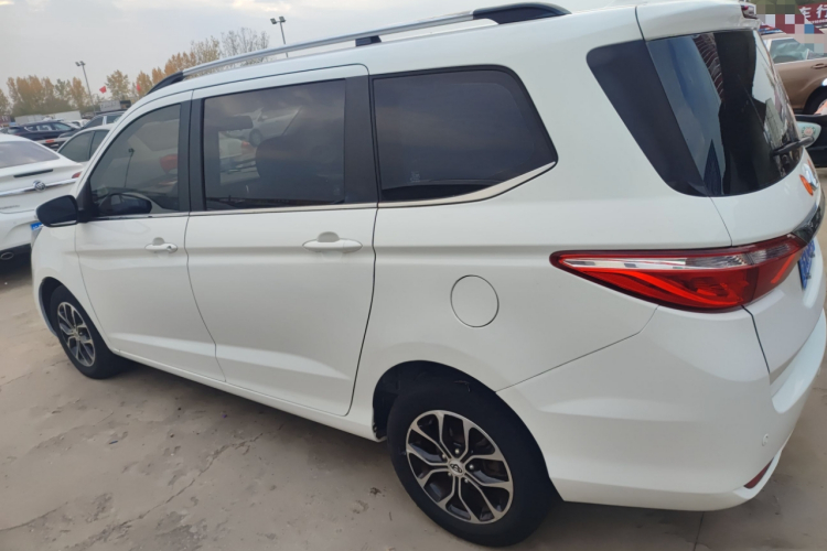 长安凯程 长安欧尚A600 2017款 1.5L 手动豪华型车身外观4