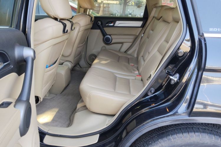 本田CR-V 2010款 2.0L 自动两驱都市版中控内饰7004