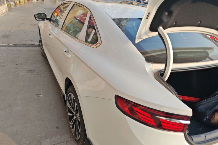 吉利汽车 星瑞 2025款 东方曜 1.5TD 昆仑版车身外观4