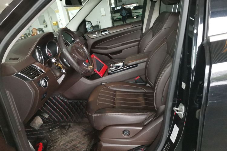 奔驰GLS 2016款 GLS 400 4MATIC动感型中控内饰19