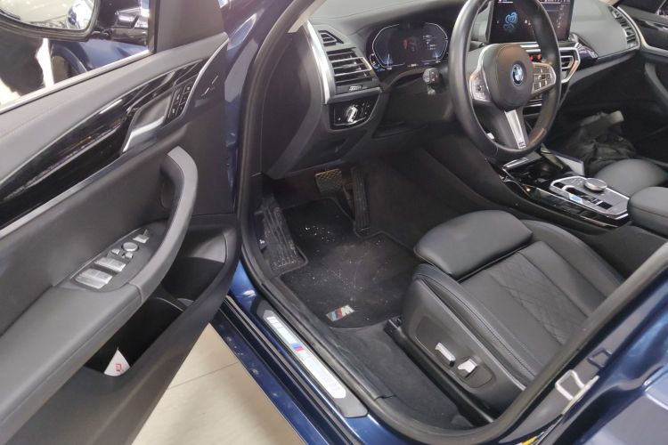 宝马iX3 2022款 领先型中控内饰7003