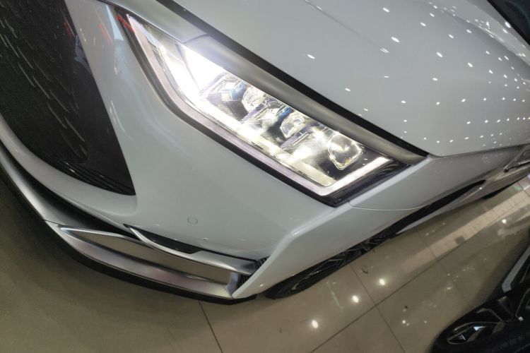 比亚迪 汉 2020款 DM 四驱性能版尊贵型局部细节36