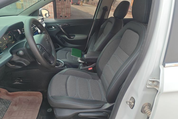 雪铁龙C3-XR 2021款 190THP DCT致尚版中控内饰19