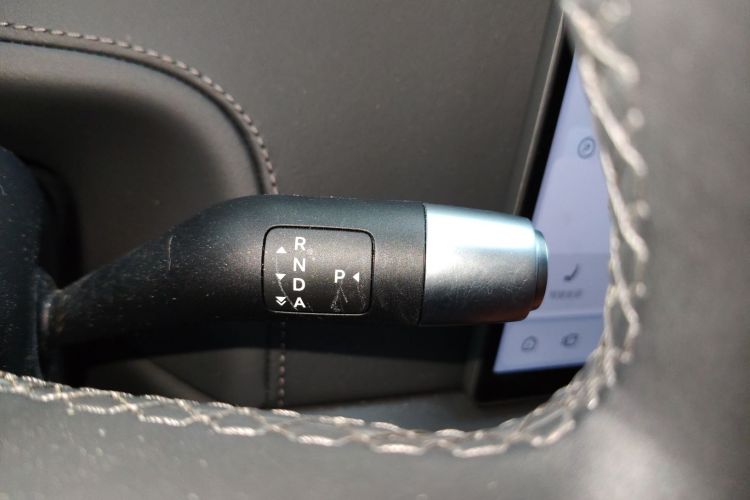 理想汽车 理想L6 2025款 Max 智能焕新版中控内饰18