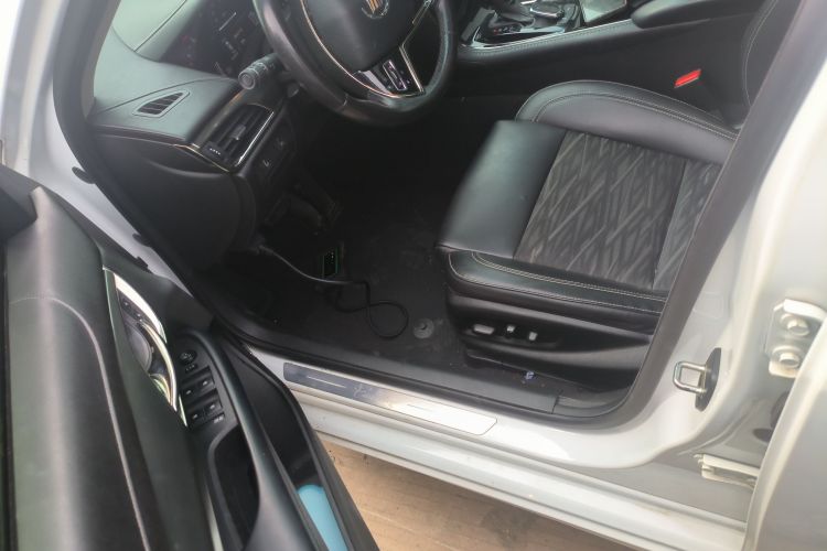 凯迪拉克ATS-L 2014款 25T 舒适型中控内饰20