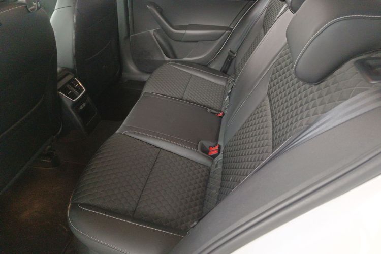 斯柯达 明锐 2018款 TSI280 DSG豪华版中控内饰21