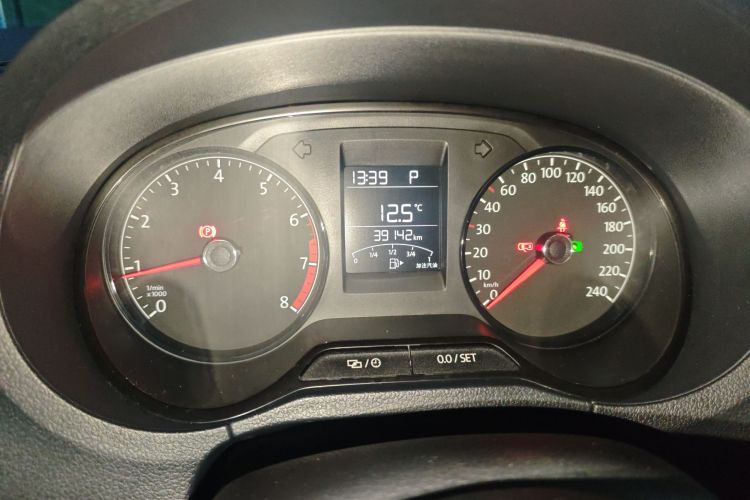 大众 Polo 2016款 1.4L 自动风尚型局部细节14