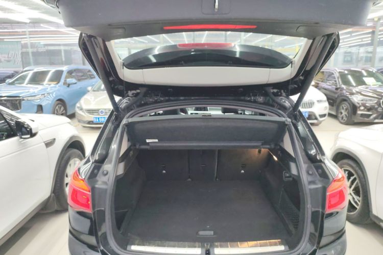 宝马X1 2018款 sDrive18Li 时尚型机舱底盘23