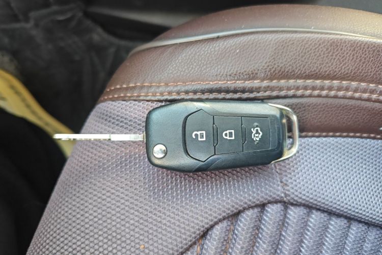 福特 福睿斯 2017款 改款 1.5L 手动舒适型中控内饰11