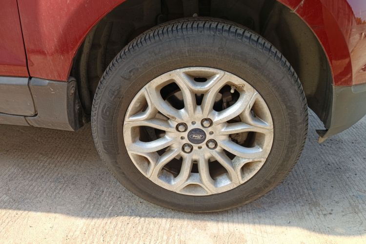 福特 翼搏 2013款 1.5L 自动尊贵型车身外观6007