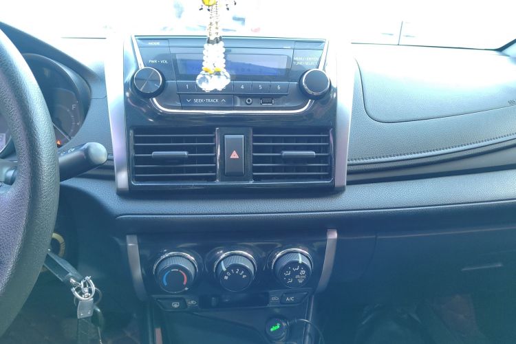 丰田 威驰 2014款 1.3L 自动型尚版中控内饰16