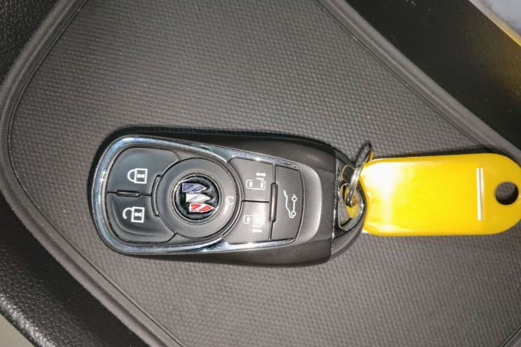 别克GL8 2020款 Avenir艾维亚 六座贤礼版中控内饰11