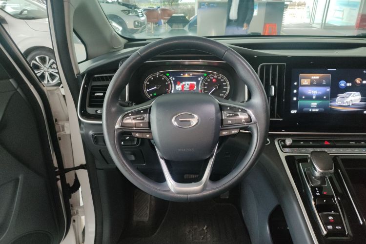 广汽传祺 传祺M8 2023款 领秀系列 390T 豪华版中控内饰13