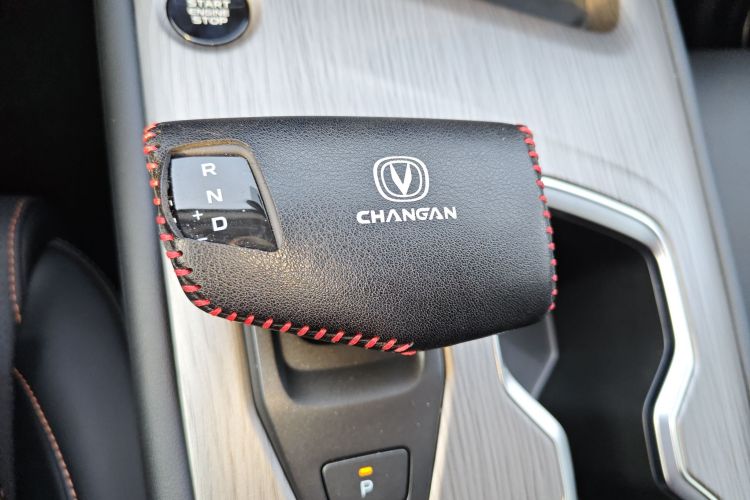 长安X7 PLUS 2024款 1.5T 自动尊崇型 7座中控内饰18