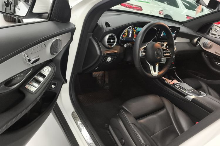 奔驰GLC 2020款 改款 GLC 260 L 4MATIC 动感型中控内饰7003