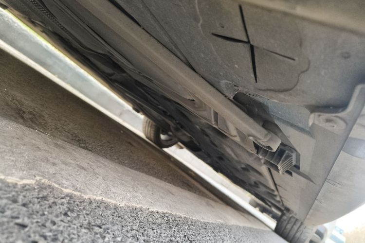 宝马2系(进口) 2021款 225i 四门轿跑车 M运动曜夜套装局部细节9002