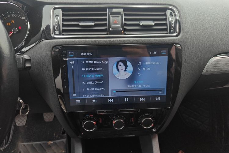 大众 速腾 2015款 1.6L 手动舒适型中控内饰16