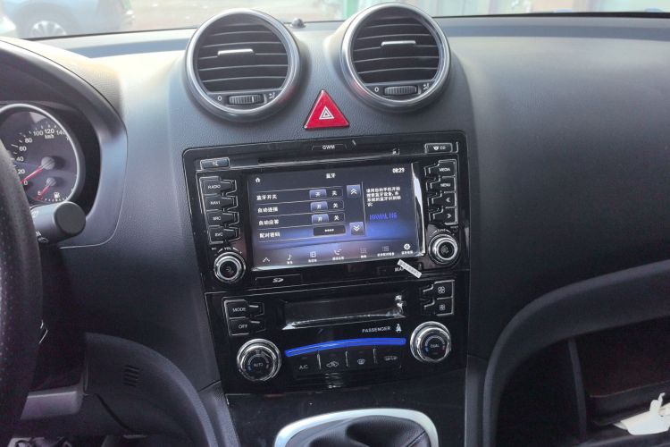 哈弗H6 2015款 升级版 1.5T 手动两驱精英型中控内饰16
