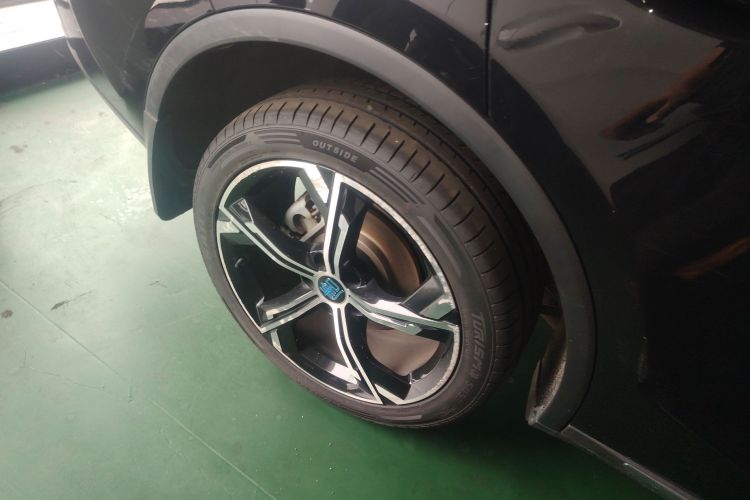 比亚迪 唐新能源 2021款 DM-i 112KM 尊荣型车身外观6008