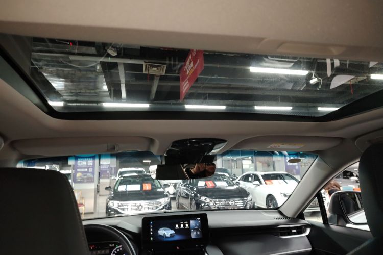 丰田 威飒 2023款 2.0L CVT两驱豪华版中控内饰22