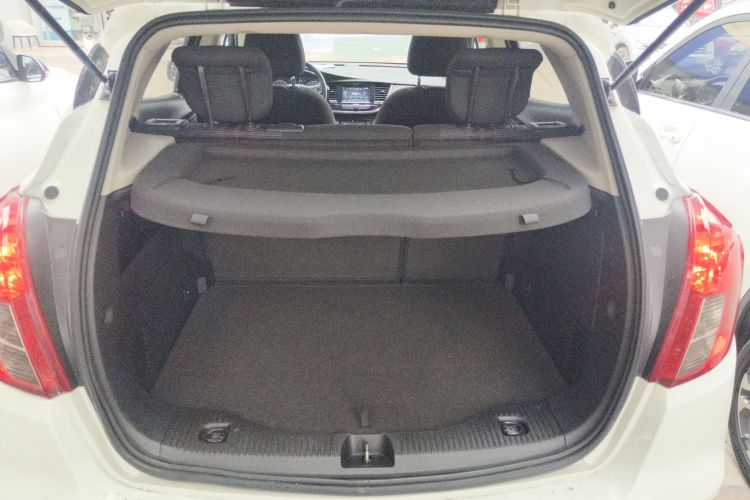 别克 昂科拉 2018款 18T 自动两驱都市领先型机舱底盘23