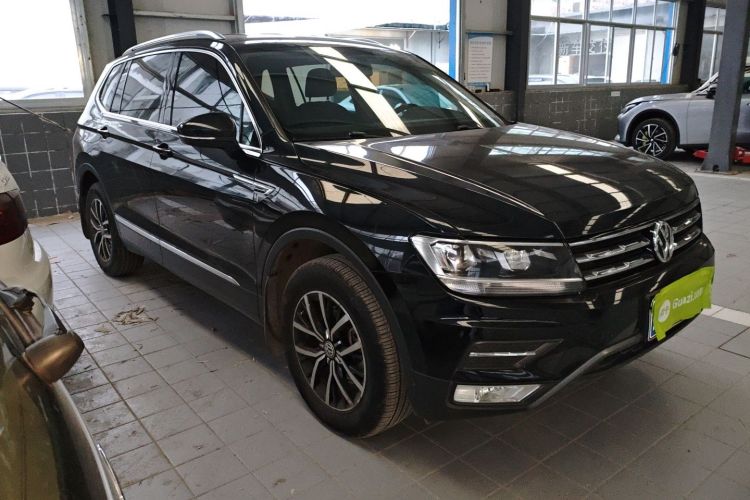 大众 途观L 2018款 330TSI 自动两驱舒适版车身外观3