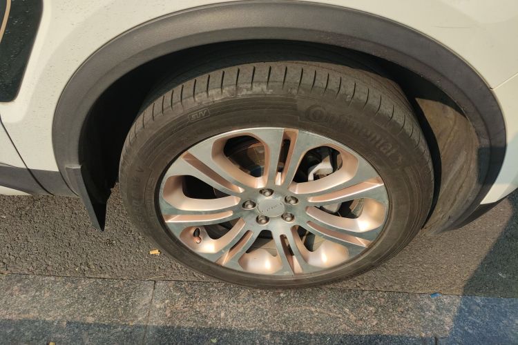 领克01 2017款 2.0T 两驱型Pro版车身外观10