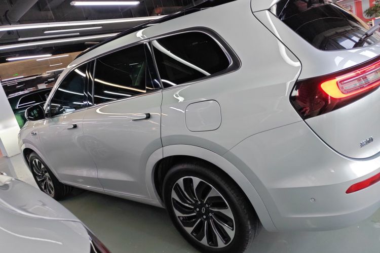 鸿蒙智行 问界M7 2024款 1.5T 智驾四驱Max版 6座车身外观4