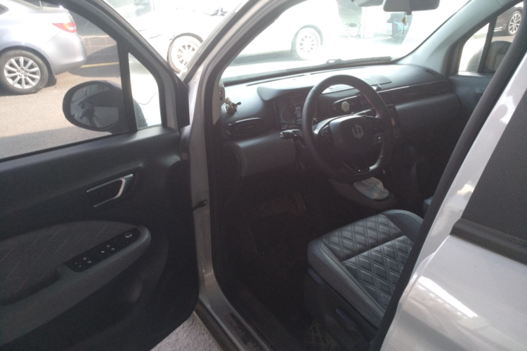 零跑汽车 零跑T03 2022款 星钻版中控内饰7003